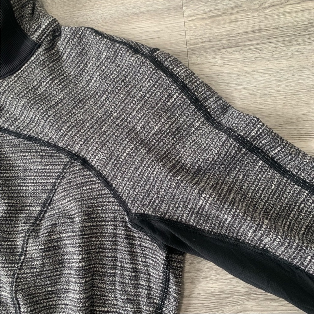 Lululemon Half Zip 🩶🖤🤍 - Picture 5 of 16